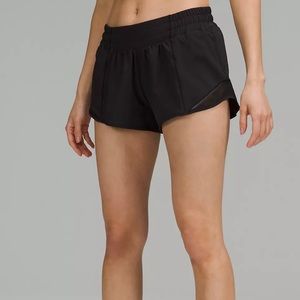 Lululemon Hotty Hot Low-Rise Lined Short 2.5”